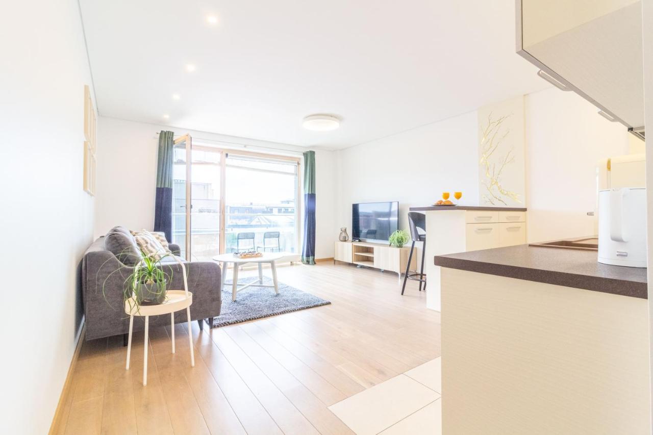 Cohost I Sunny Center Apt, Covered Parking, Balcony & Self Check-In Kaunas Exterior photo