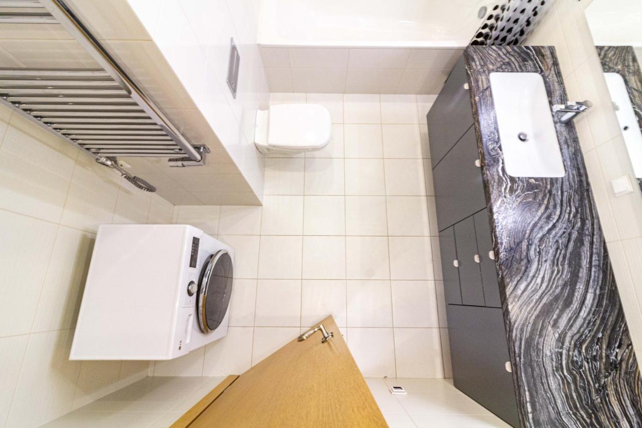 Cohost I Sunny Center Apt, Covered Parking, Balcony & Self Check-In Kaunas Exterior photo